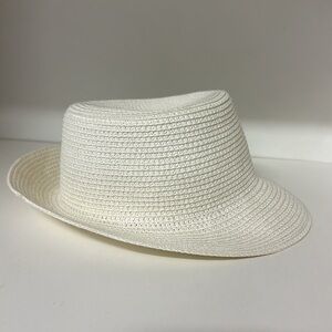 Jaclyn Smith White Bucket Hat RN 420000